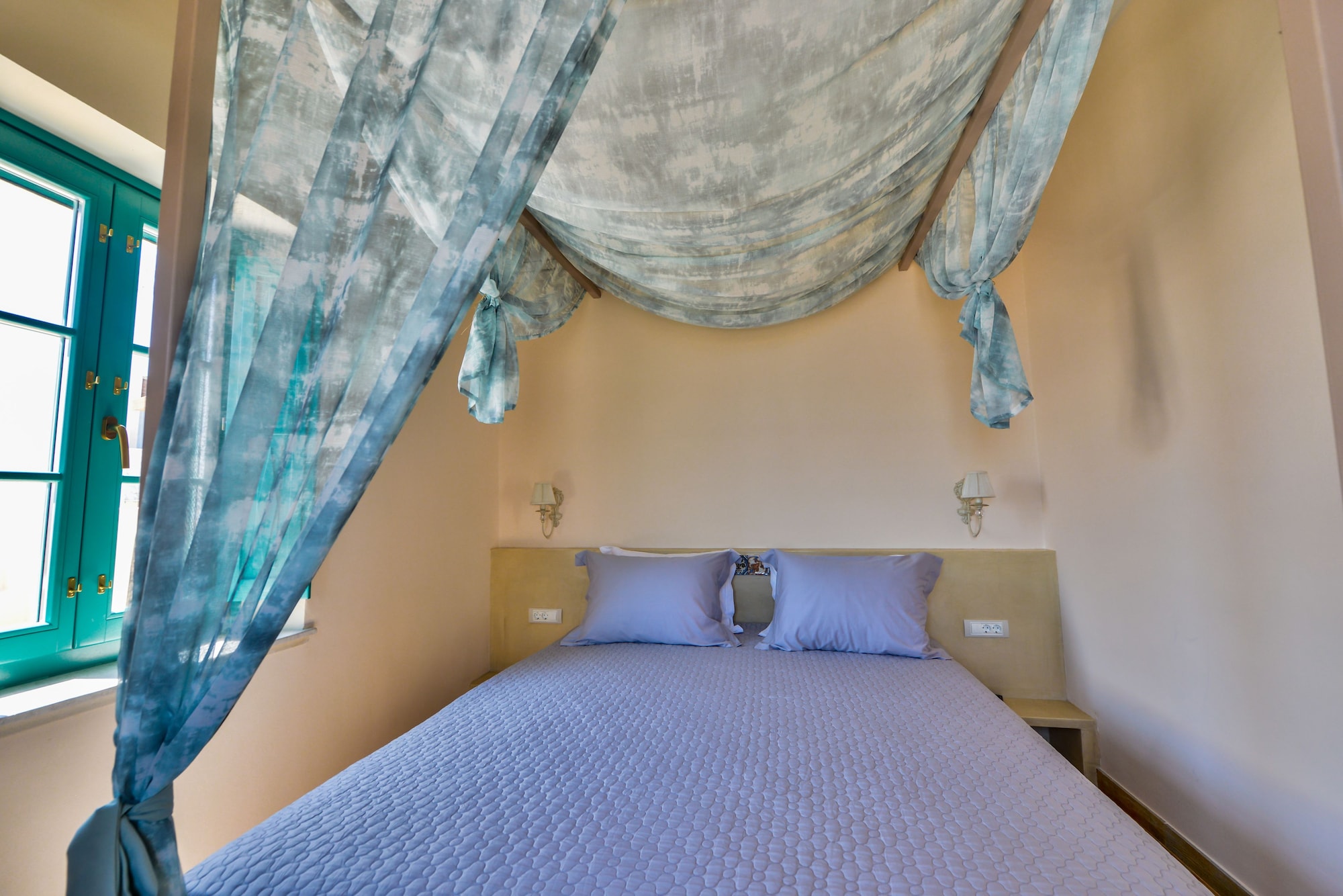 Passion Blue Villas,Perissa>>Oia,3 star