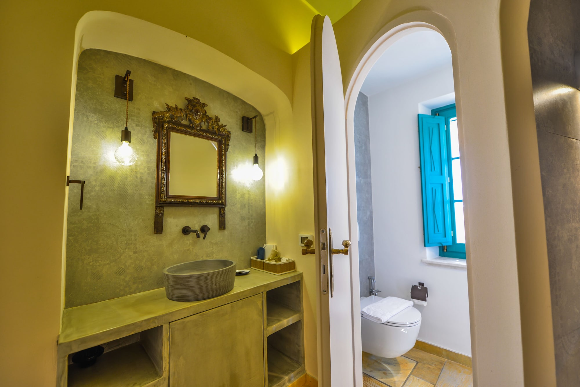 Passion Blue Villas,Perissa>>Oia,3 star