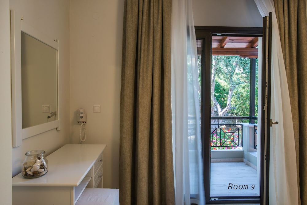 hotel oriana adults only
