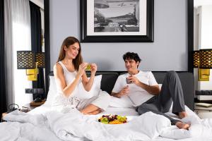 athenian riviera hotel and suites