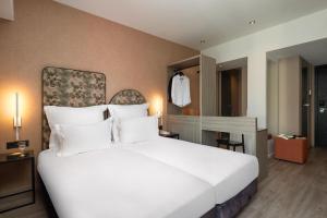 casual kubic athens hotel