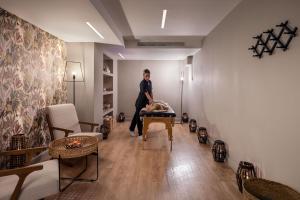 casual kubic athens hotel