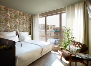 casual kubic athens hotel