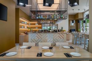 casual kubic athens hotel