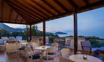 Iris Beach Hotel,Monemvasia>>Lakonia,2 star