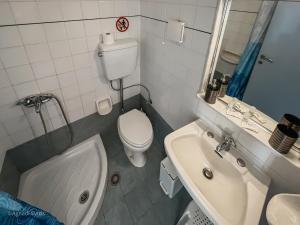 agnadi syros beachfront studios and rooms