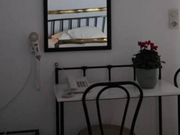 agnadi syros beachfront studios and rooms