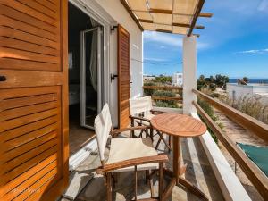 agnadi syros beachfront studios and rooms