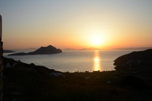 kaminaki amorgos studios and apartments