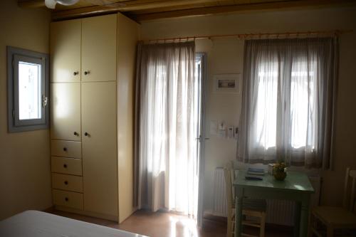 kaminaki amorgos studios and apartments