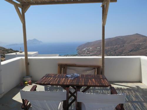 kaminaki amorgos studios and apartments