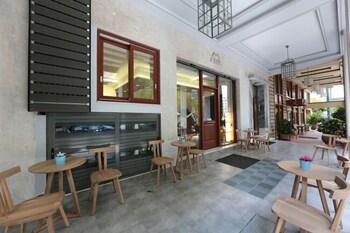 Meni Apartments Hotel,Museum Of Greek Gastronomy>>Athens,4 star