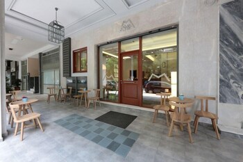 Meni Apartments Hotel,Museum Of Greek Gastronomy>>Athens,4 star