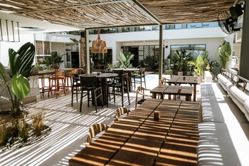dyo suites