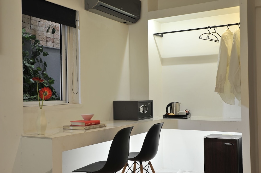 alter athens adults only