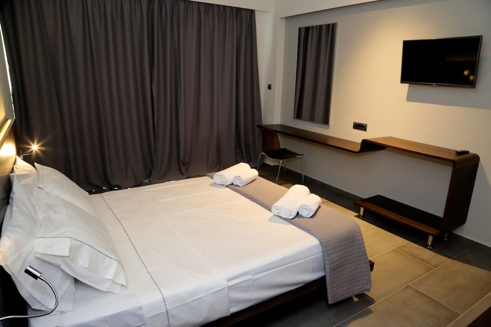 Megara Hotel,Athens>>Aegina,3 star