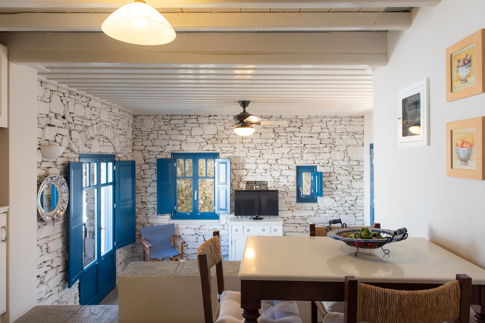 sifnos house rooms and spa