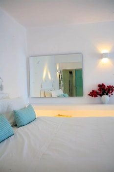 mykonos moussa suites