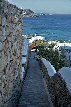 mykonos moussa suites