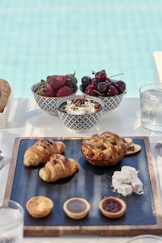 mrs armelina by mrandmrs white hotels