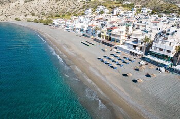 sarakinas residences