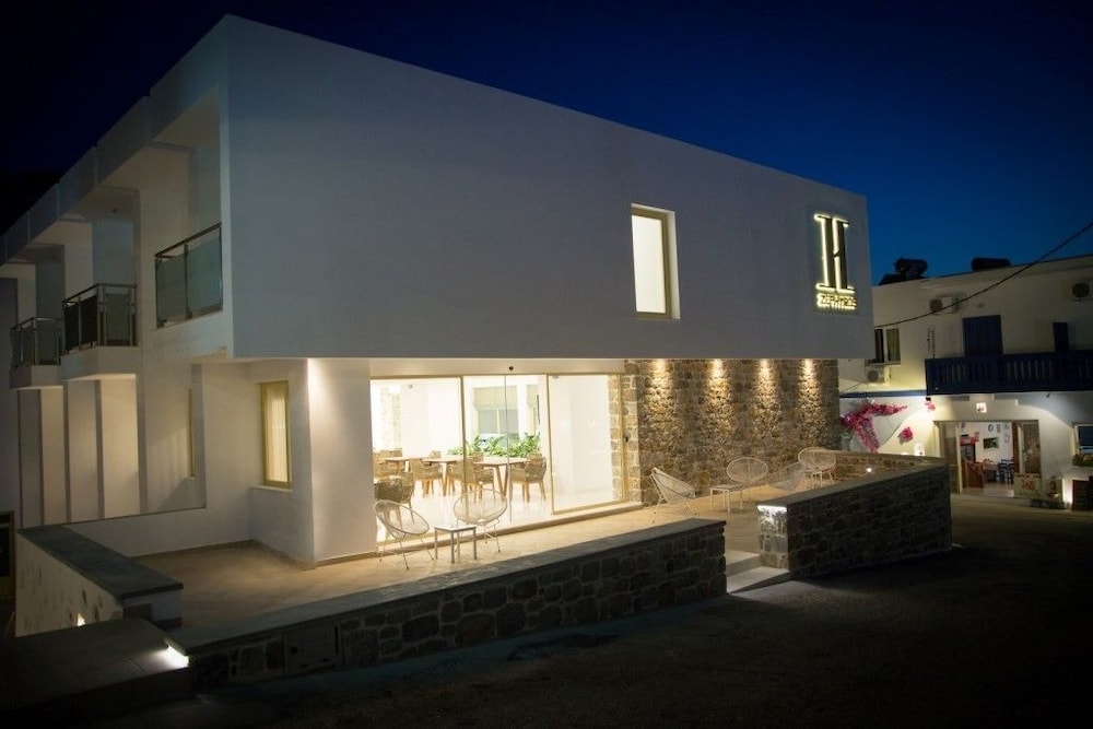 zephyros hotel