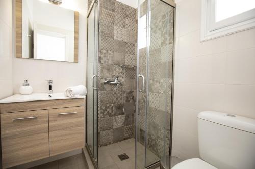 eutuxia rooms and studios