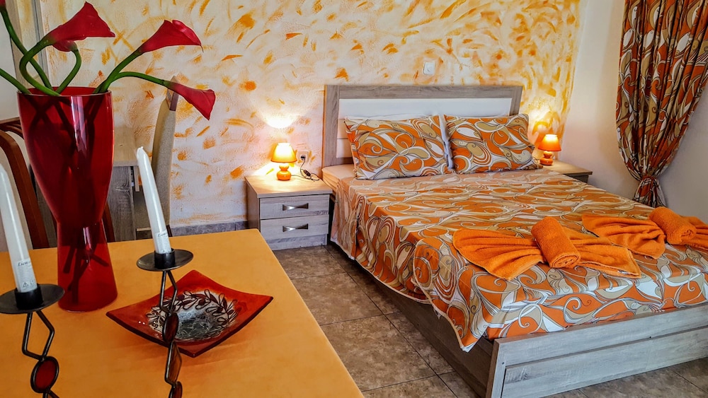 pleasure beachside studios