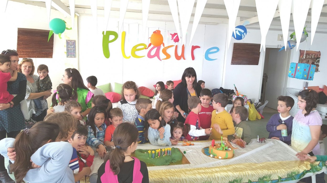 Pleasure Beachside Studios,Megalochori>>Fira,3 star