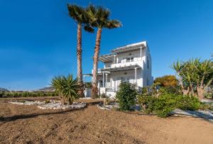 Ktima Bianco,Naxos>>Agia Anna,3 star