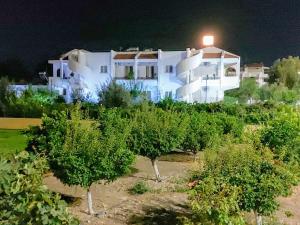 villa maroula