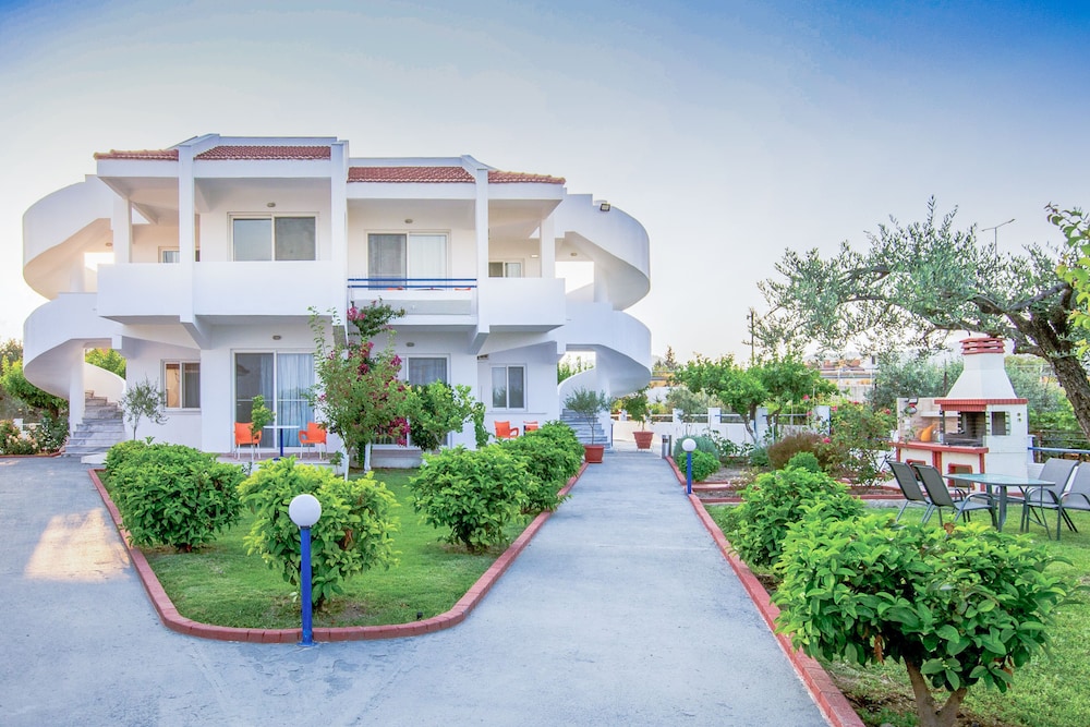 villa maroula