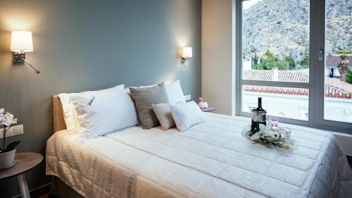 filoxenion luxury rooms and lofts