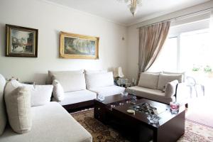 elliniko argyroupoli