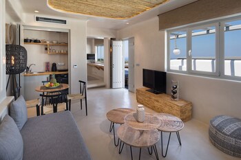 senses luxury houses