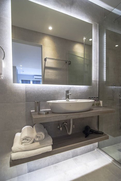 acropolis stay