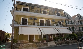 Petania Hotel & Apartments,Kefalonia>>Cephalonia,3 star