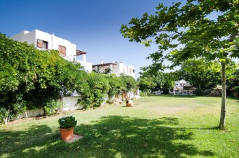 Anemonisia Deluxe Apartments,Skiros>>Molos,3 star