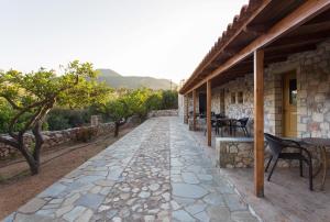 georgias houses melitzanakia