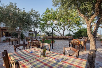 georgias houses melitzanakia