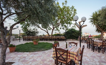 georgias houses melitzanakia