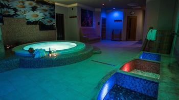 sojka resort hotel and drevenice