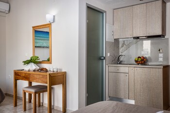 mary hotel and mary royal suites