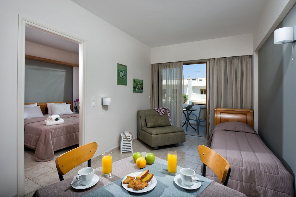 mary hotel and mary royal suites