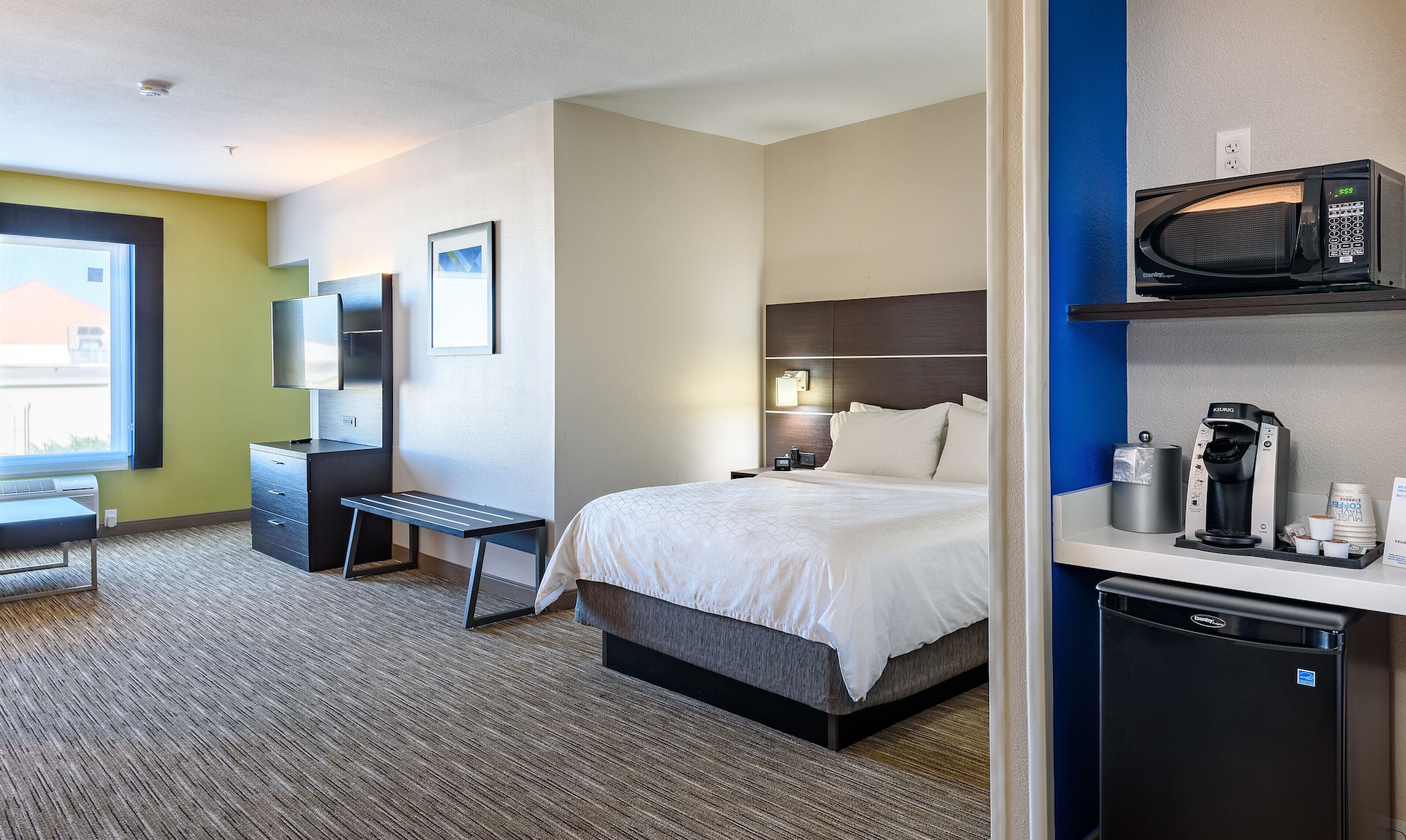 holiday inn express hotel and suites bastrop by ihg