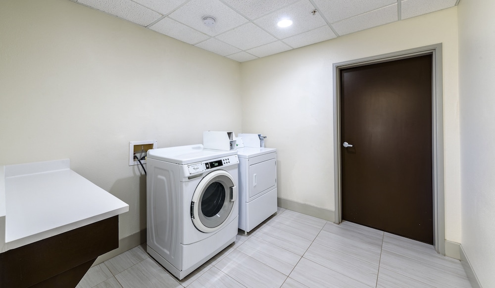 holiday inn express hotel and suites bastrop by ihg