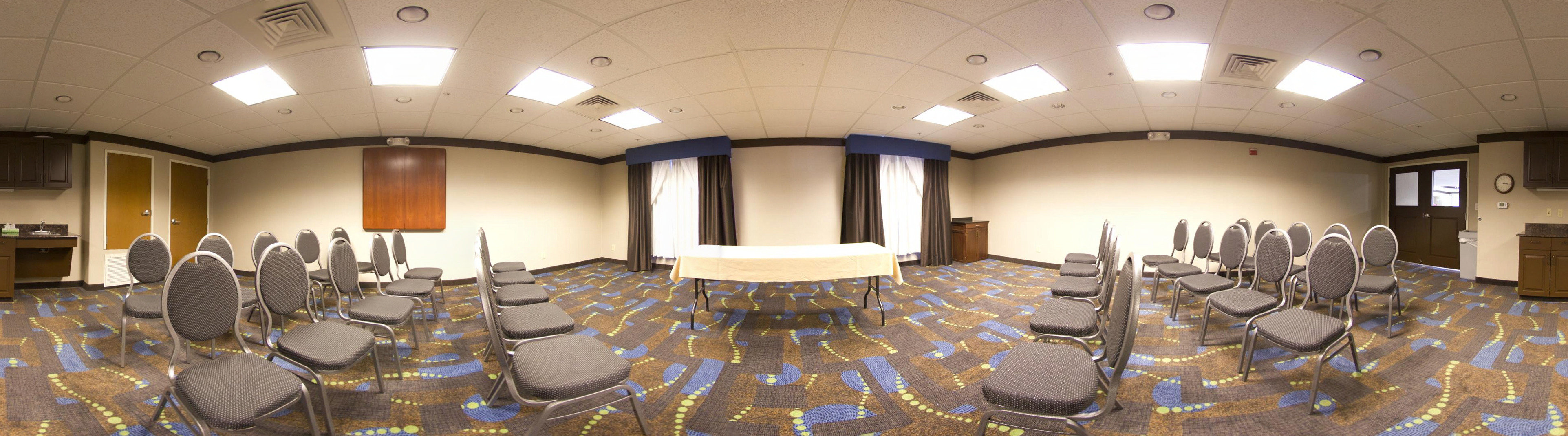 holiday inn express hotel and suites bastrop by ihg