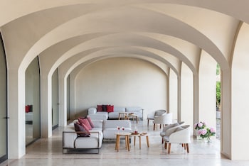 Euphoria Retreat - A Holistic Wellbeing Destination Spa,Magoula>>Lakonia,5 star