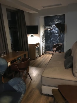 360 degrees pop art hotel