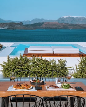 Phos The Boutique Villas & Suites - Adults Only,Fira>>Akrotiri,5 star